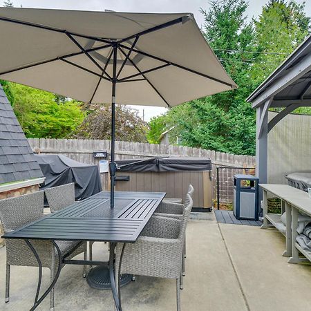 Puget Sound Cabin With Hot Tub And Water Views! 布雷默顿 外观 照片